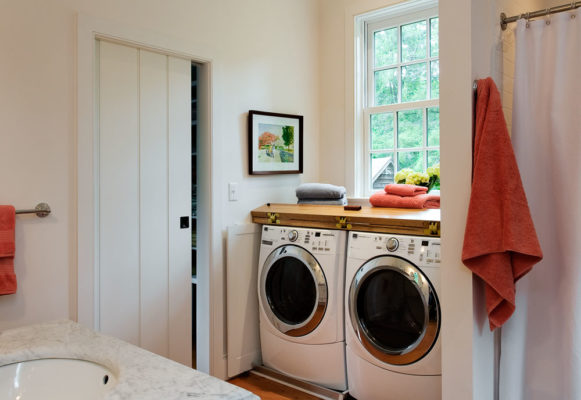 Kitchen or bathroom: where should the washing machine be?