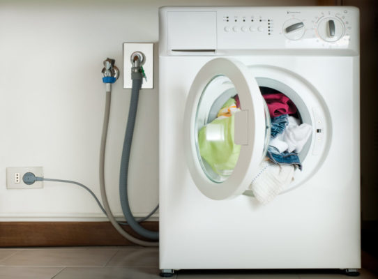 Why can't the washing machine be connected via an extension cord?