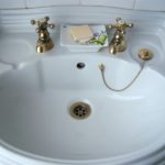 Why don't the British use water mixers?