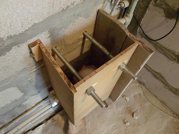 Formwork for installation.