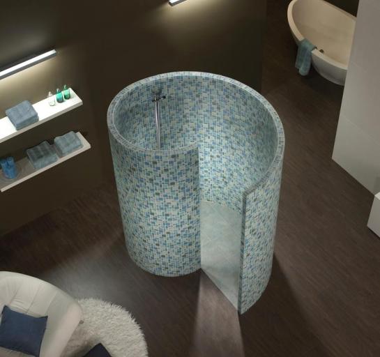 Shower cabin made of polycarbonate.