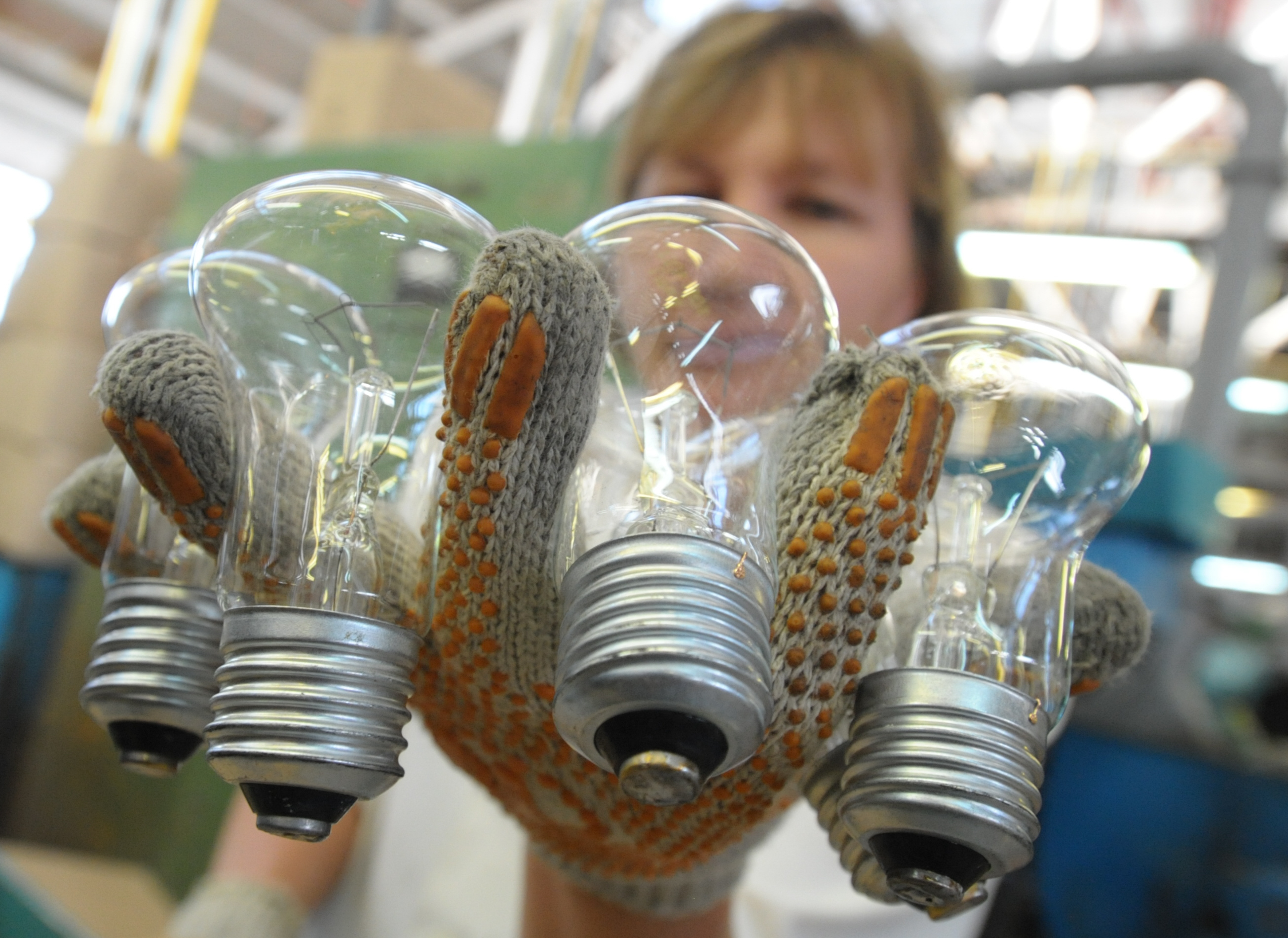 Ready-made incandescent lamps.