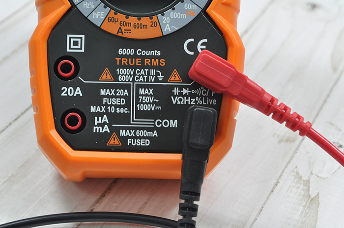 Preparing the multimeter for use.