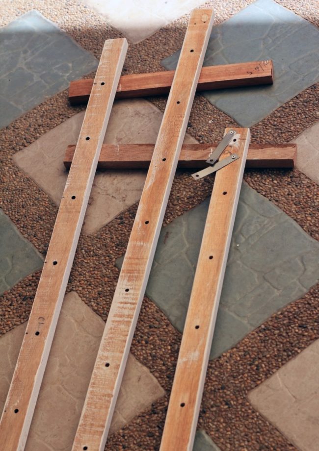 We prepare the frame.