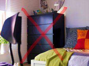 Why were IKEA chests of drawers banned in the USA?