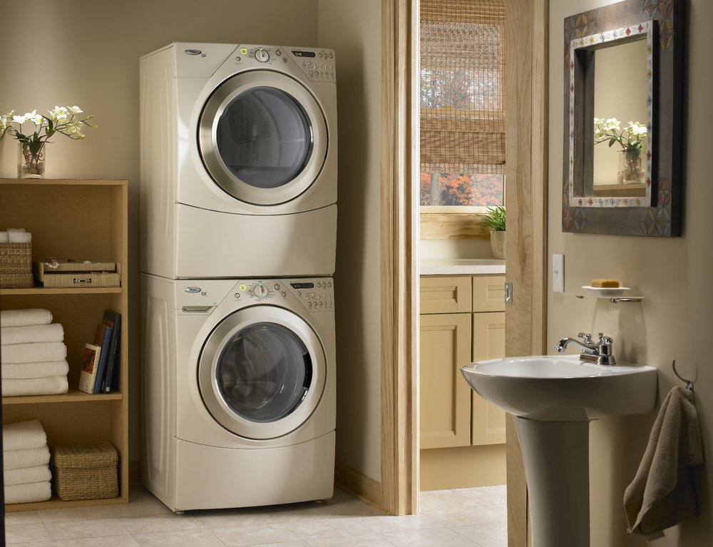 Is it possible to put heavy things on the washing machine?