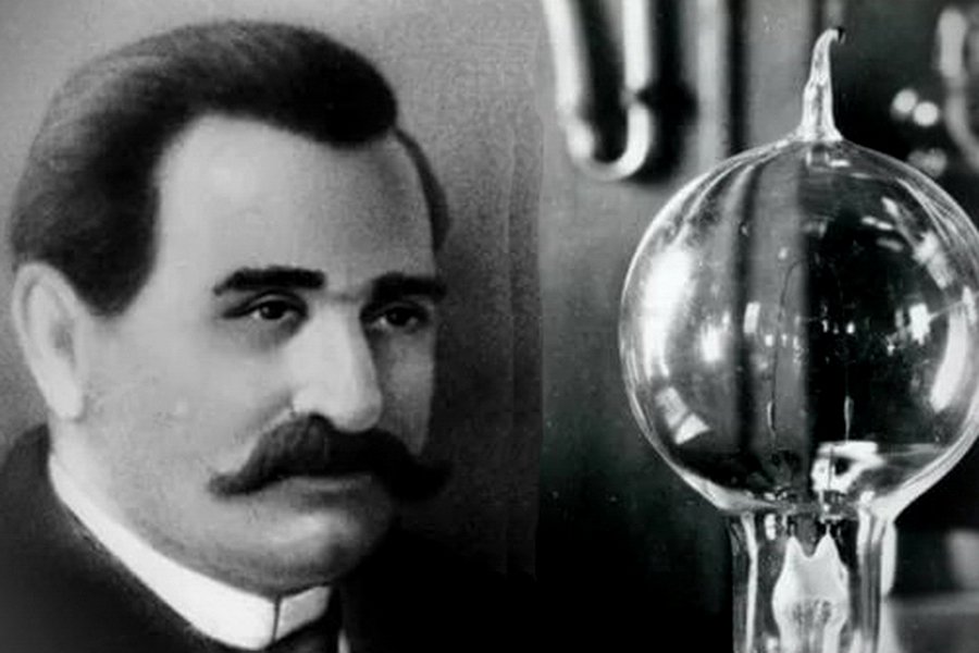 Lodygin and the lamp