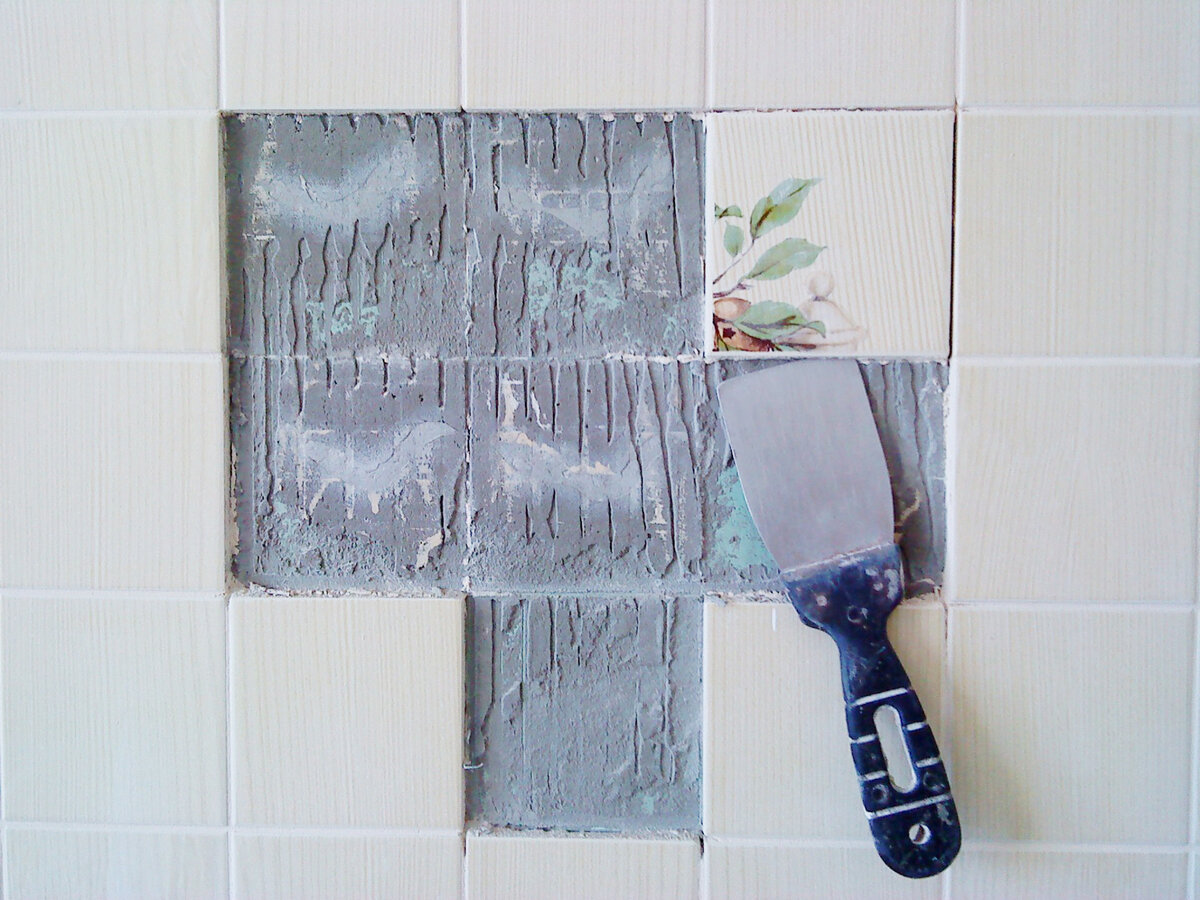What to do if the tiles on the wall come off