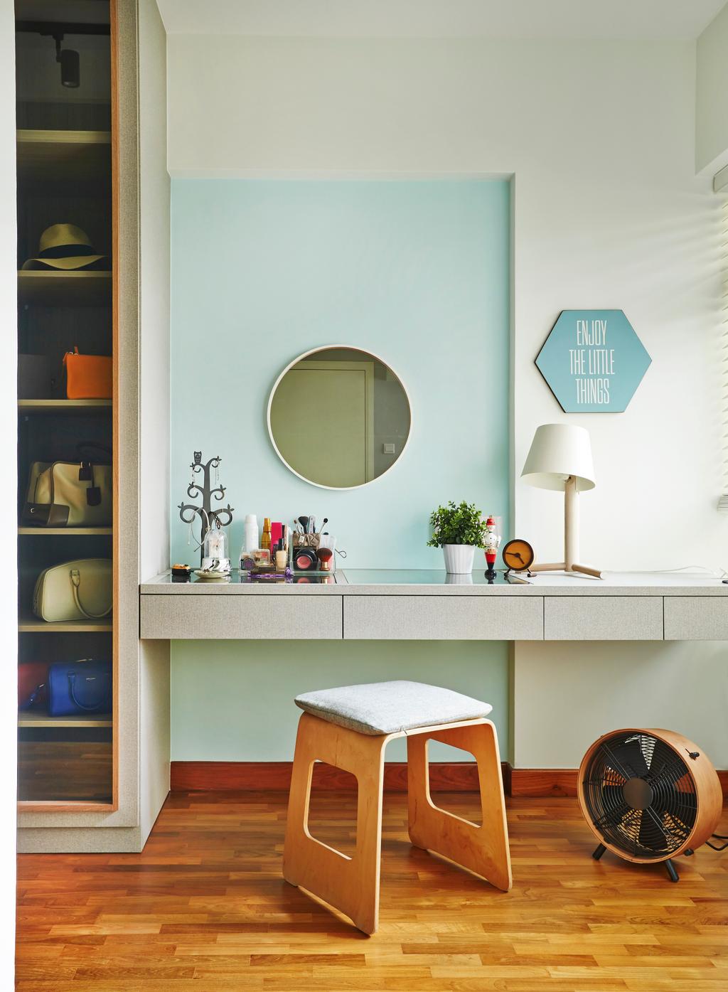 Scandinavian style dressing table 1