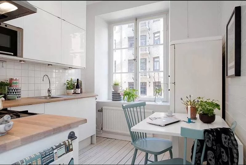 Small kitchen in Scandinavian style