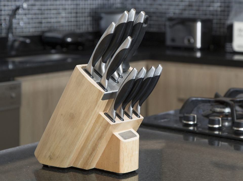 Set of kitchen knives