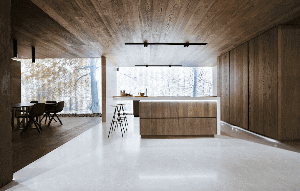 finishing the ceiling in a wooden house