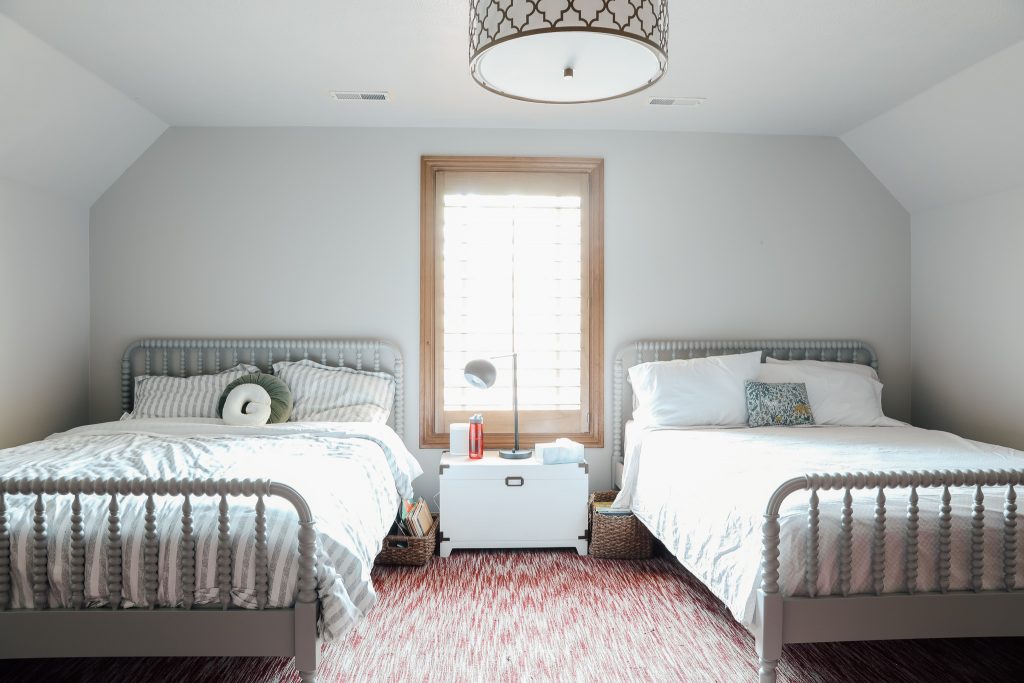 painting the ceiling in the bedroom