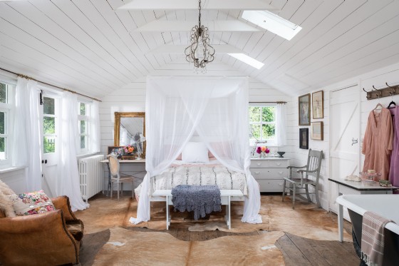 ceiling made of lining in a modern style