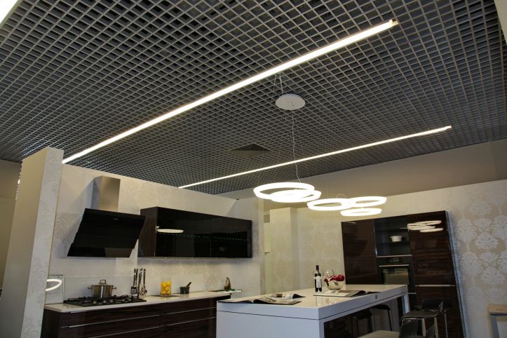 grigliato ceiling in the kitchen
