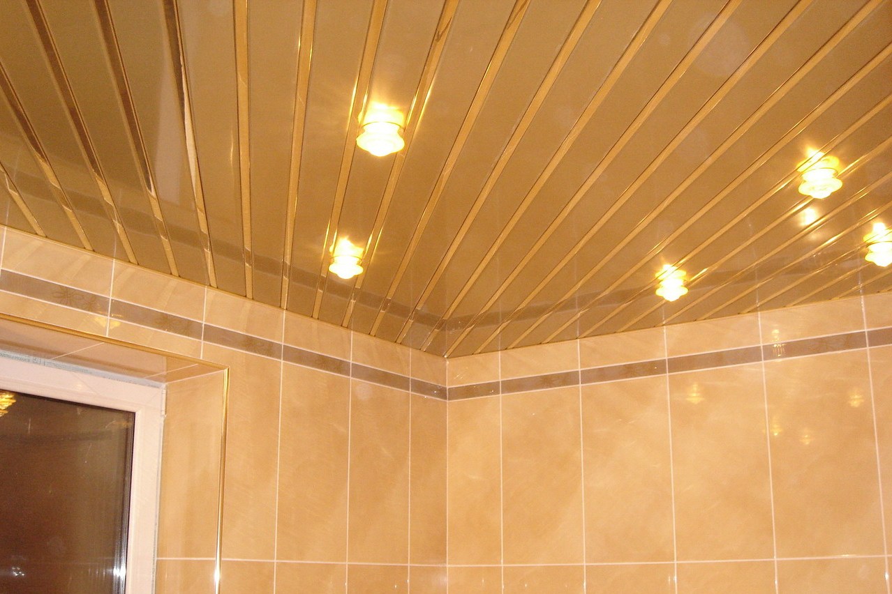 installation of slatted aluminum ceiling