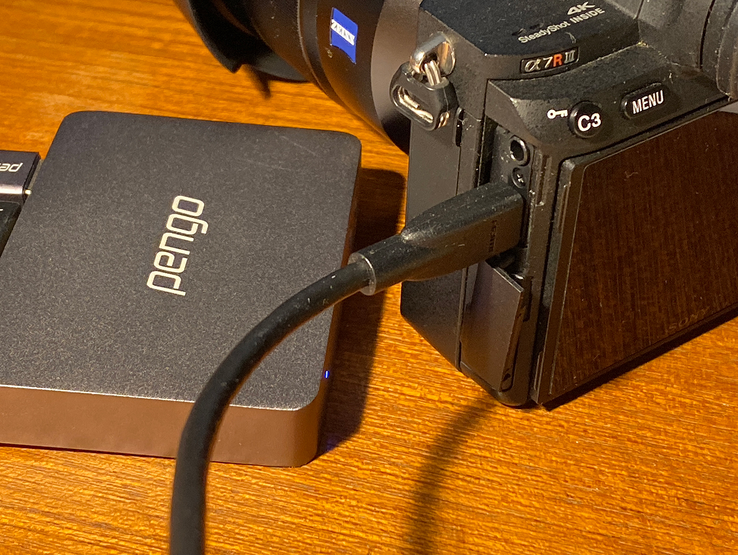 wired connection of the camera to the computer