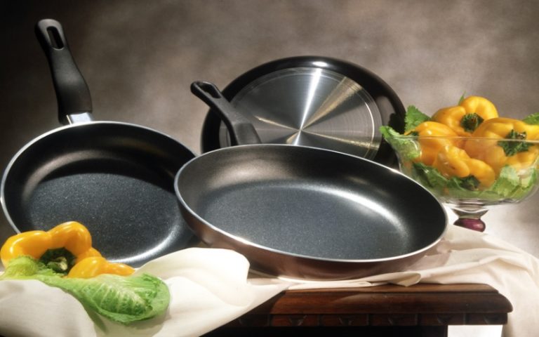 how to choose a frying pan