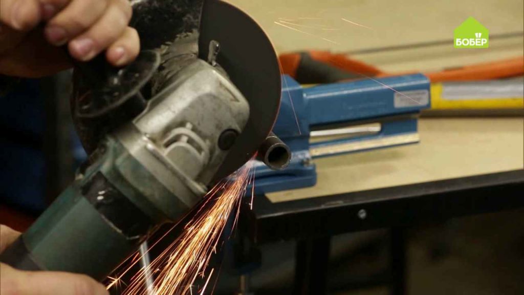 how to cut a pipe with a grinder