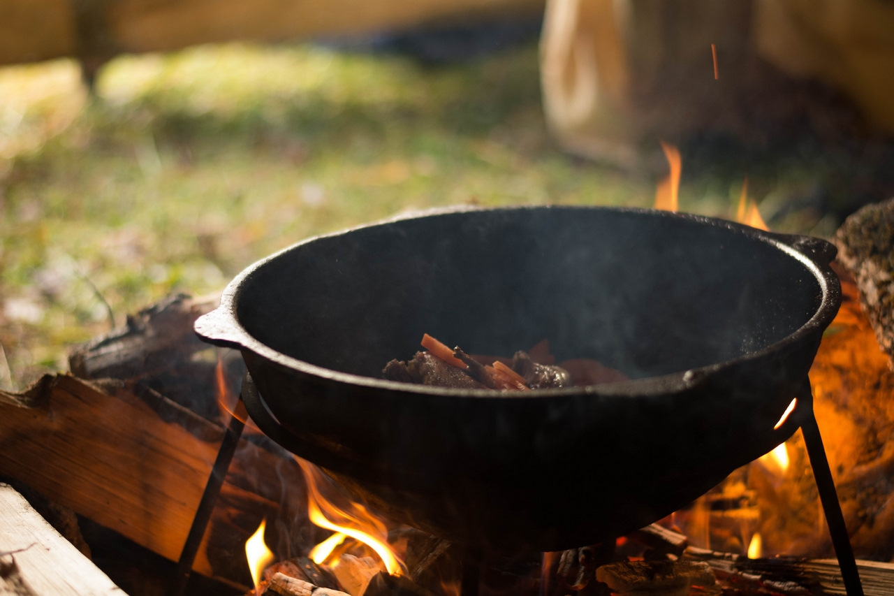 How to wash a cauldron