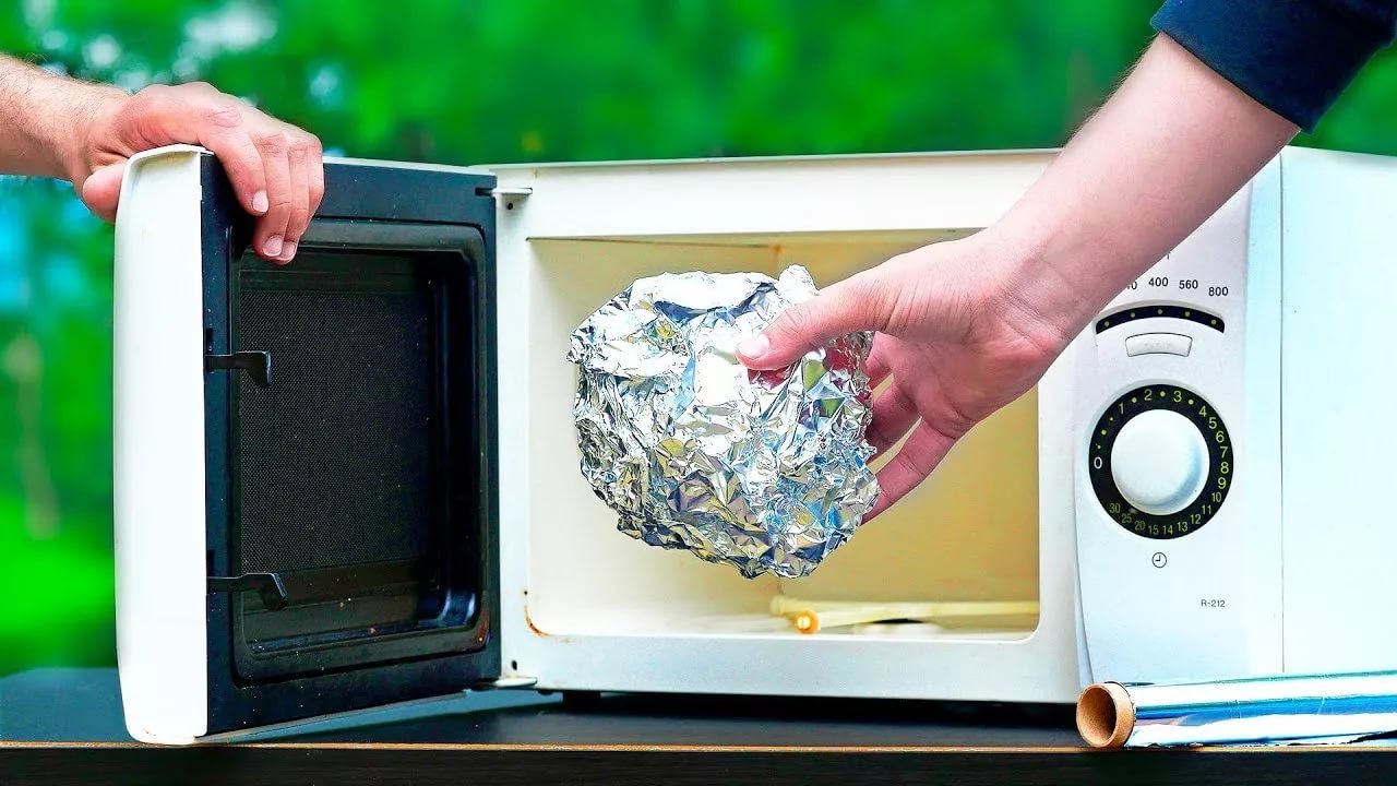 Can you put foil in the microwave?
