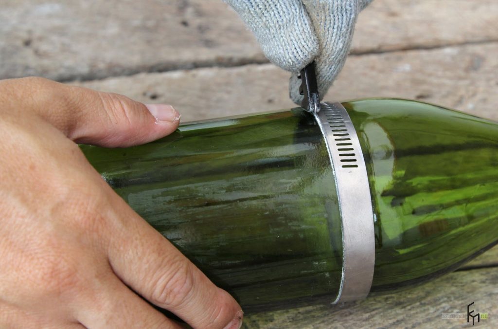 how to cut a bottle at home