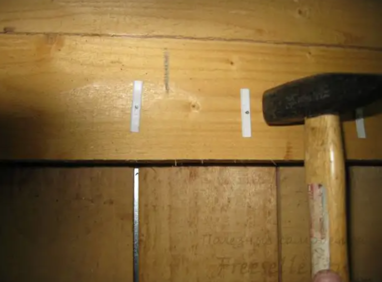 Bread package clamps 