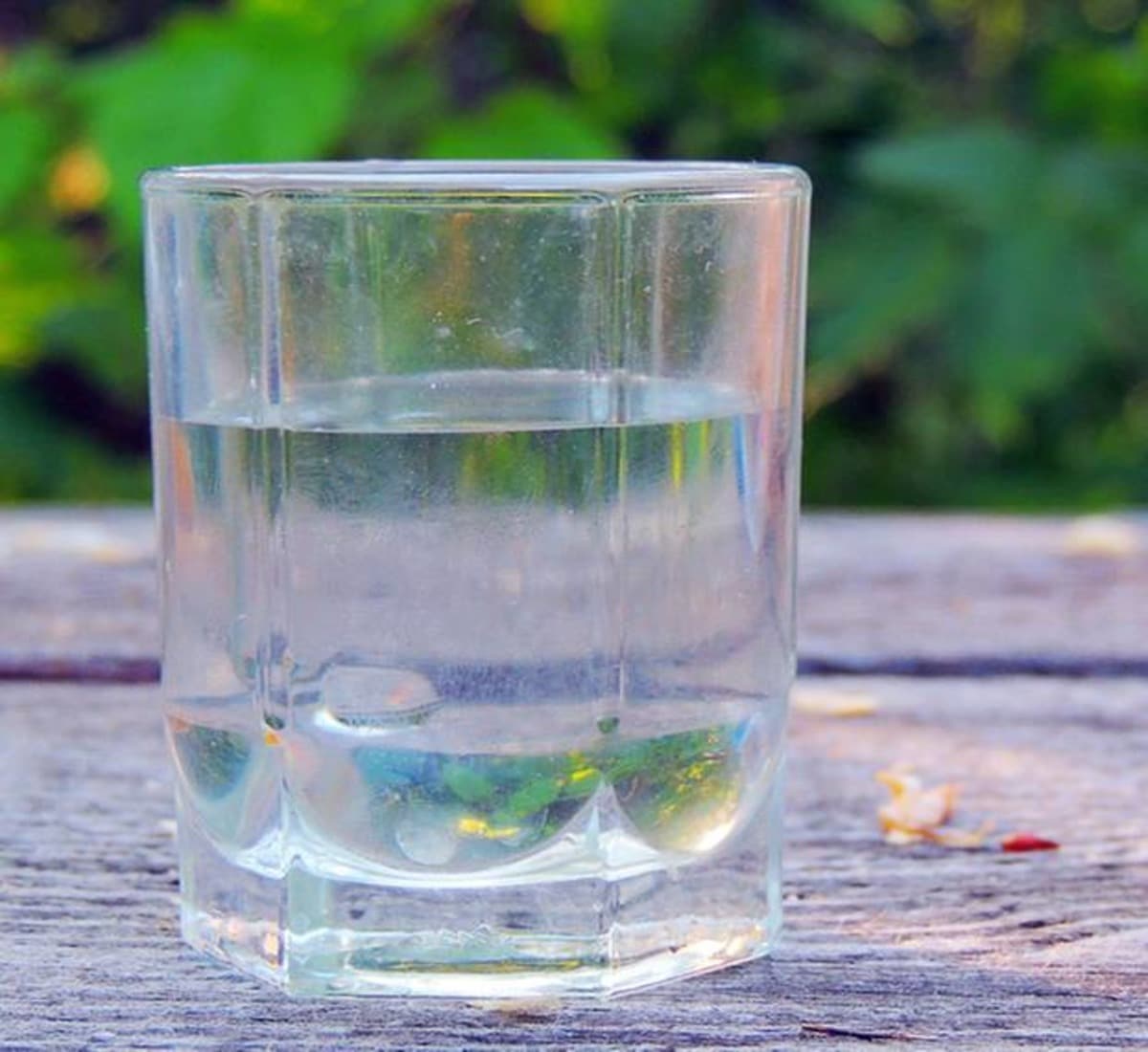 Cloudy glass glasses