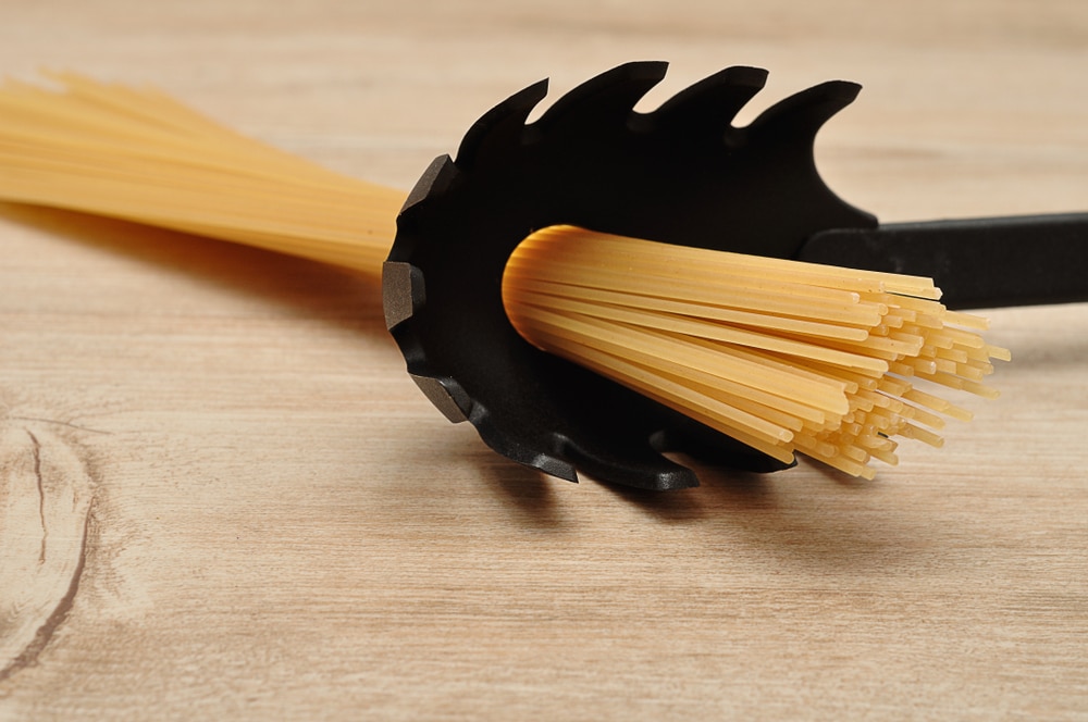 Spaghetti spoon