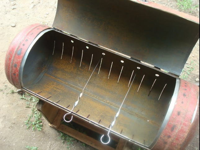 Lid and holes for skewers.
