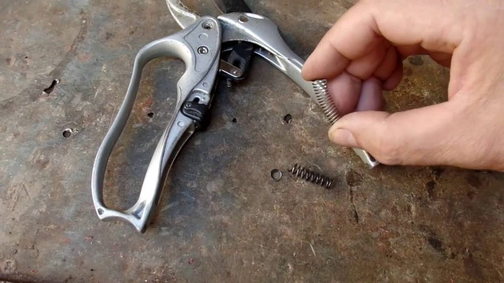 Replacing the spring.