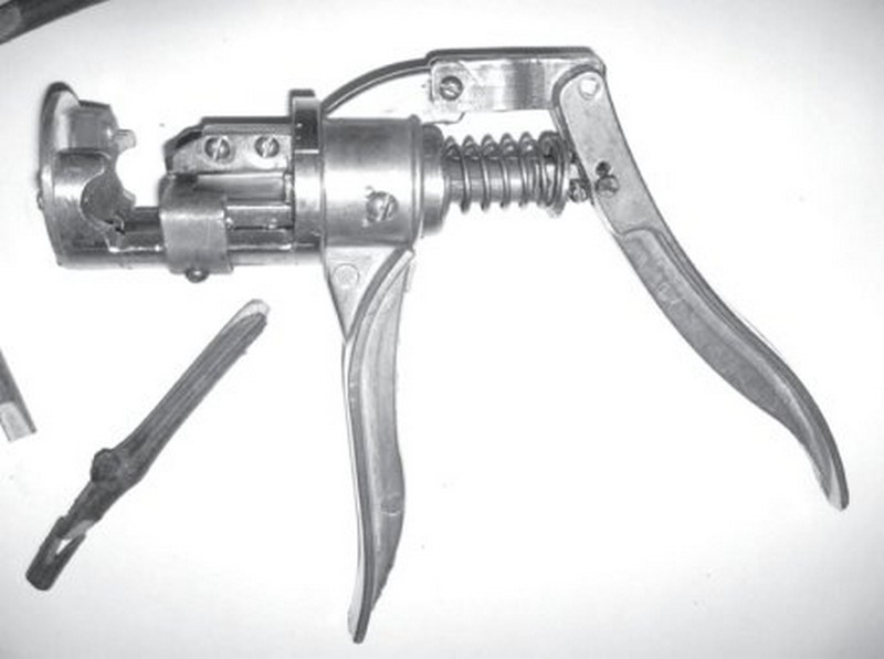 Homemade grafting pruner.