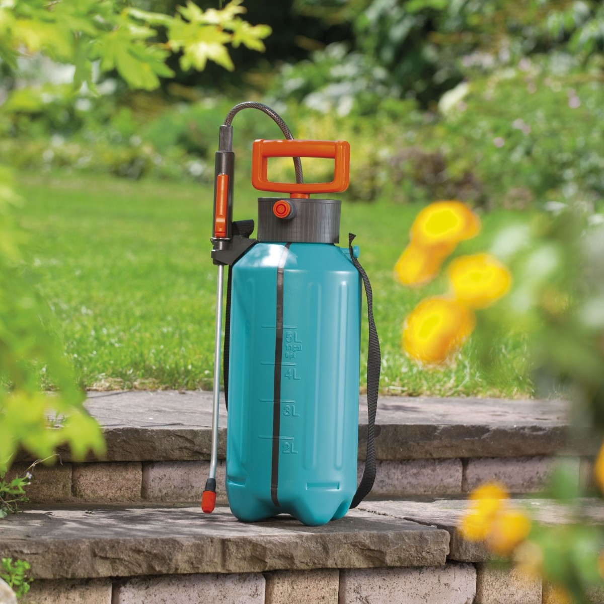 how to use a pump sprayer