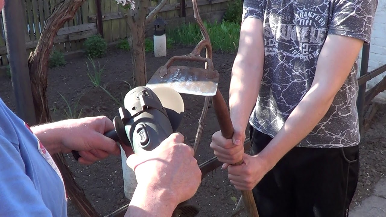 how to sharpen a hoe