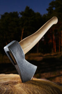 How to treat an ax against rust