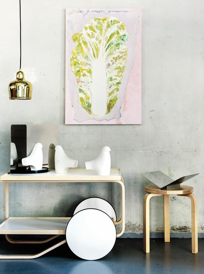 Stool 60 in the interior