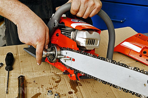 how to extend the life of a chainsaw