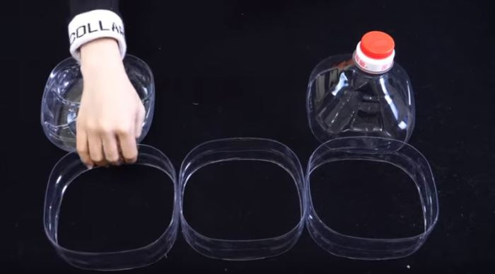 Store in the refrigerator with a plastic bottle