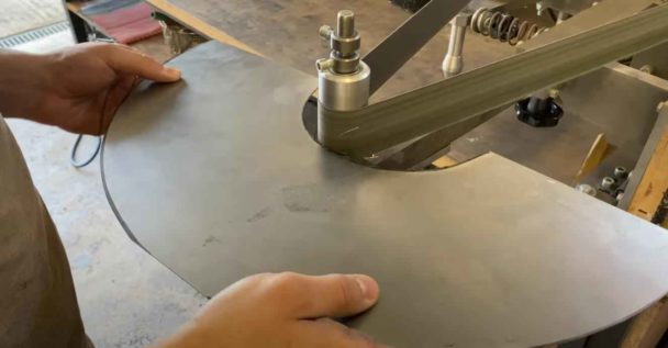 Processing on a grinding machine.