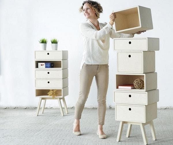 Rearranging furniture by fragile girls