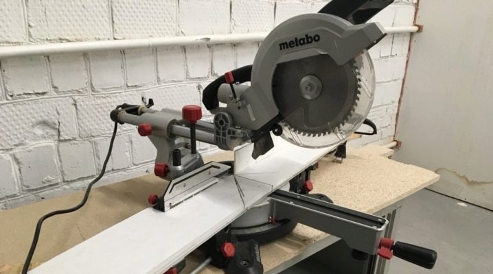 Miter saw.
