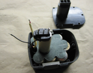 Old non-working screwdriver battery - 1