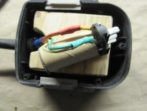 Old non-working screwdriver battery - 4