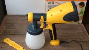 Setting up the spray gun