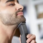 Beard trimmer