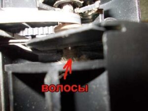 How to clean hair from a brush - 5