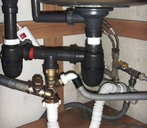 Connecting the dishwasher to the sewer