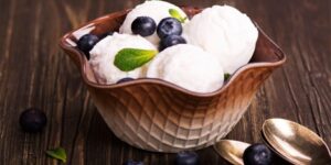 How to make ice cream in an ice cream maker