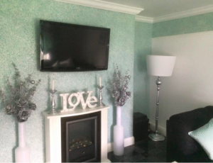 Preparing walls for liquid wallpaper