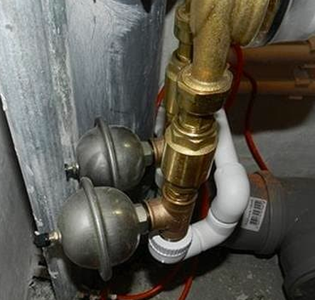 Compressor water hammer